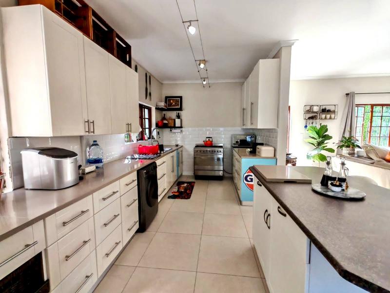 To Let 2 Bedroom Property for Rent in Hout Bay Western Cape
